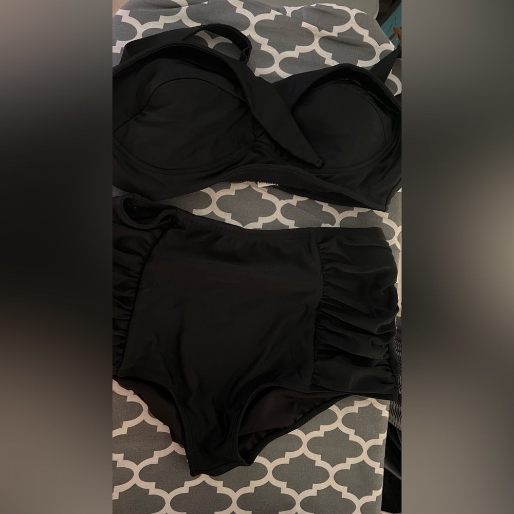 Deadly Dames Black Bikini top n Bottom Sz M